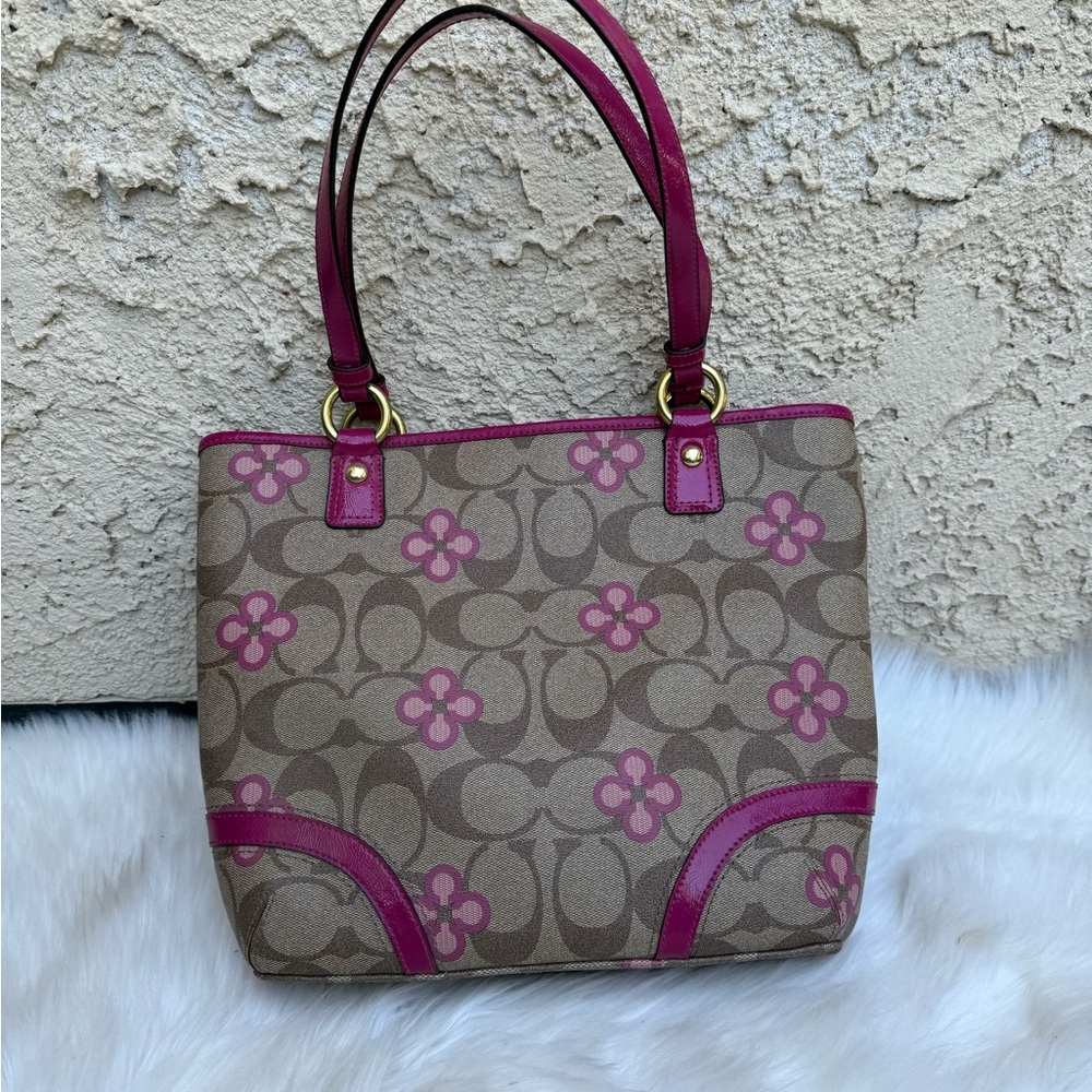 Coach Peyton signature clover tote - Picture 5 of 16
